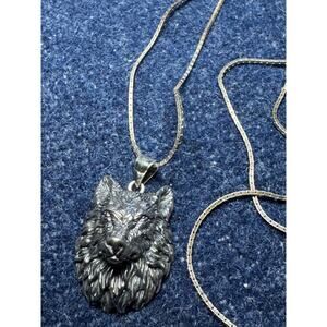 925 Sterling Wolf Head 16in Necklace Italy 9grams